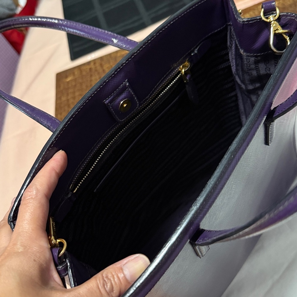 SOLD❤️Authentic 2 way Prada Bag - Picture 16 of 17